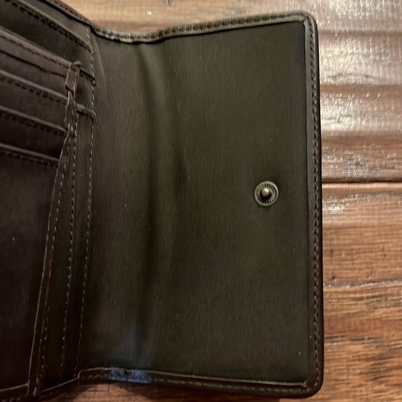 Relic Tooled Brown Faux Leather Country Western Wallet - Picture 8 of 11